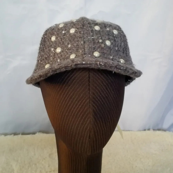 Gray sparkly‎ tweed hat with pearl embellishment - Picture 1 of 7